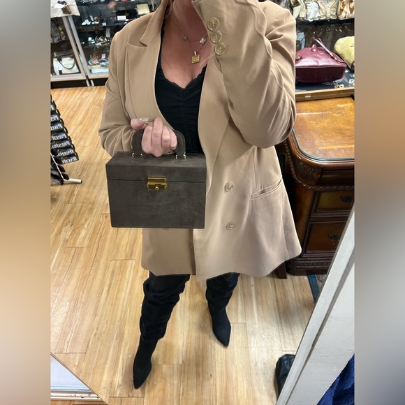 🤎SOLD🤎YSL Jewelry trunks - Picture 12 of 13